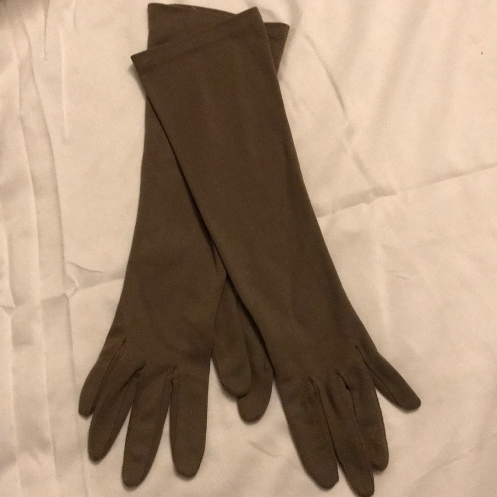 Vintage Taupe color Gloves!